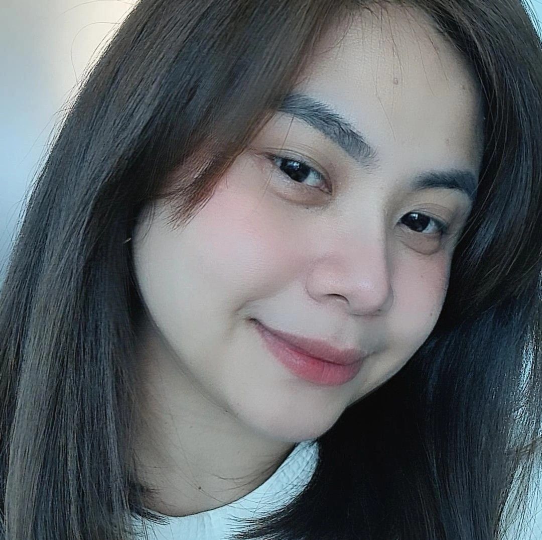 Laarnie Lace
